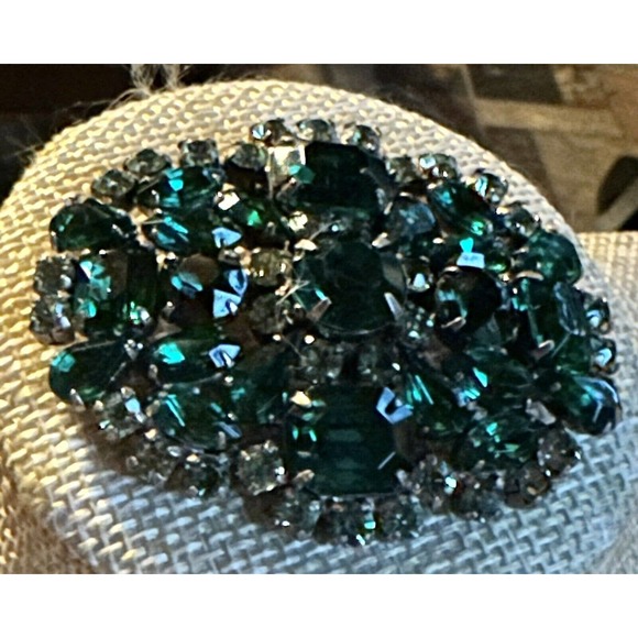 Vintage JULIANA Emerald Peridot Green Crystal Brooch Oval Emerald Cut Green 2” - Picture 2 of 7